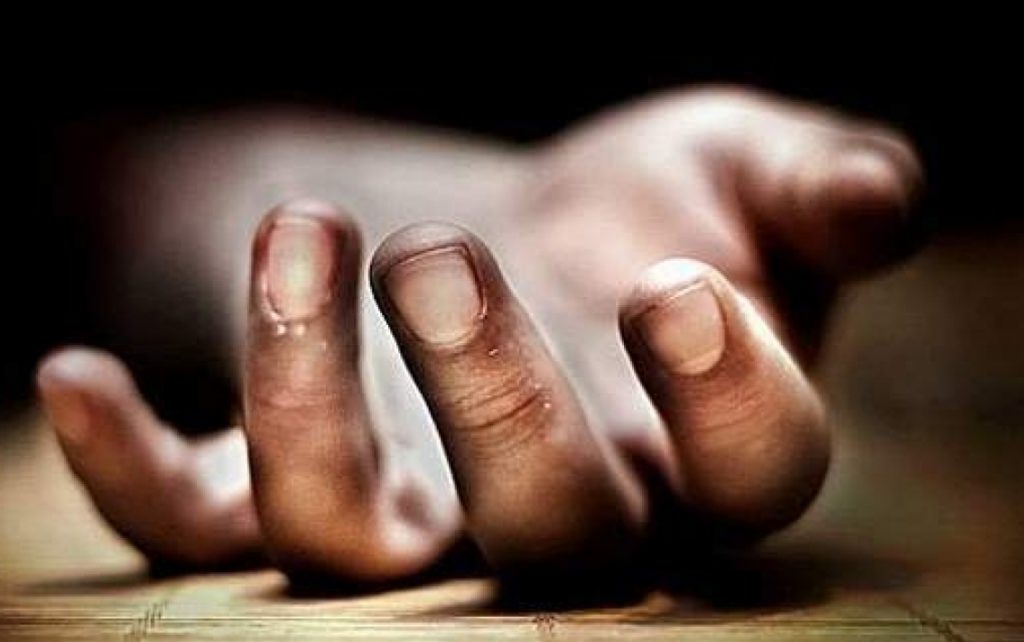 Lockdown blues push auto driver to kill self