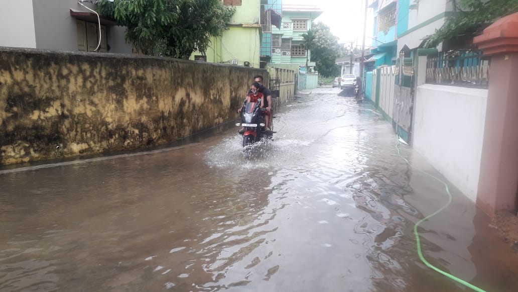 Stormwater leaves Dhenkanal municipality waterlogged - OrissaPOST