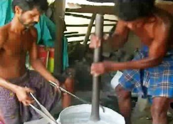 As COVID-19 rages, hammers of Keonjhar’s dish-making artisans fall silent