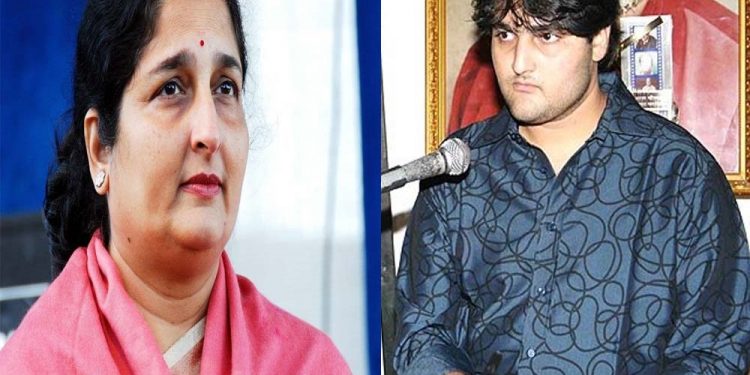 Sad news for Music world! Singer Anuradha Paudwal's son passes away