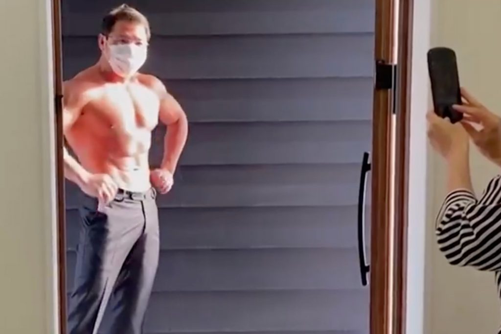 Bizarre idea! Shirtless bodybuilders used as food delivery boys in this restaurant