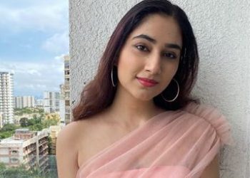 TV actress Disha Parmar tests COVID-19 positive