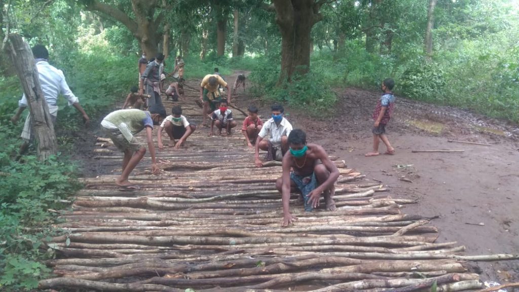 Sankrida villagers of Angul district slam administration for failure to build a proper road 