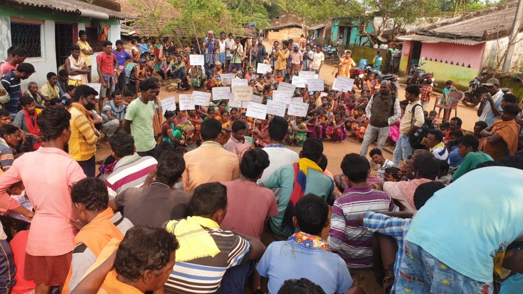 Villagers in Malkangiri take up cudgels against Maoists