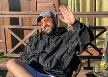 Rapper Badshah suffers sunburn while holidaying in Maldives