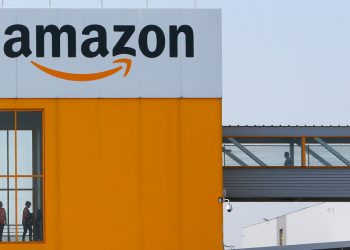 Nearly 20,000 Amazon workers in US got COVID-19