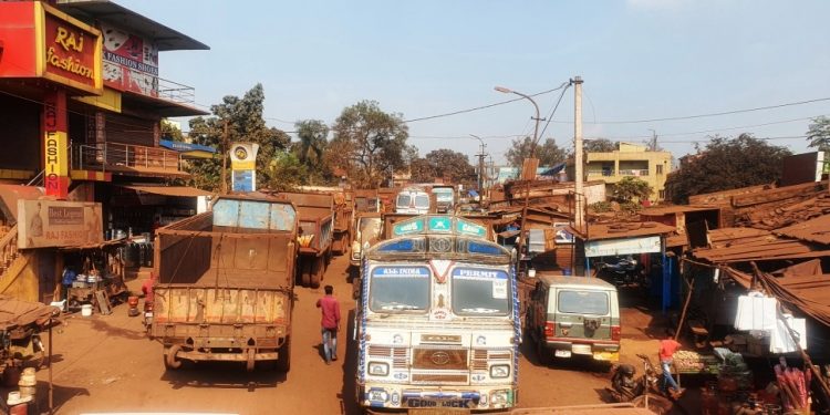 Mineral-laden vehicles trigger traffic jam; locals fume