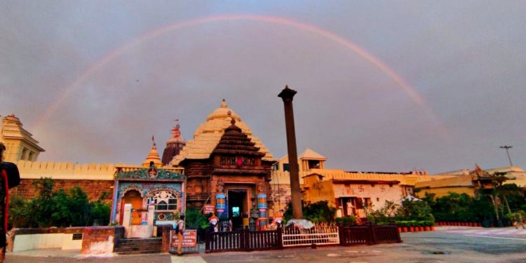 A rainbow appears in Puri sky even as the Nagarjuna Besha ritual of Lord Jagannath is being organised at Srimandir, Friday