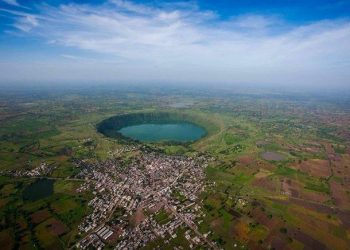 Lonar Lake becomes Maha's 2nd Ramsar Site in 2020. (Photo Credit: Uddhav Thackeray)