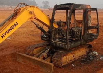 Six earth mover machines gutted in Dhenkanal