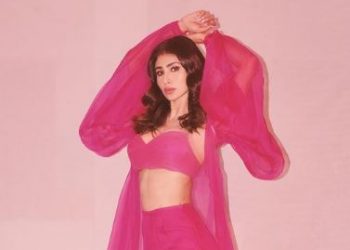 Mouni Roy stuns in pink, grabs eyeballs