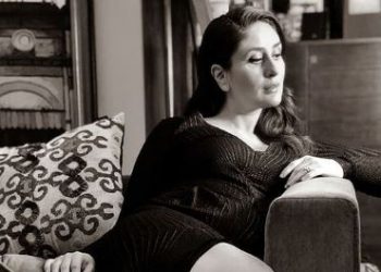 Kareena Kapoor stuns in black and white pic