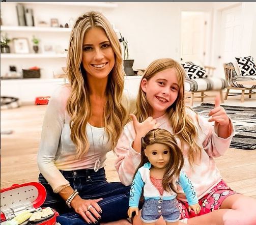 Christina Anstead hits back at trolls for calling her 'skinny' - OrissaPOST