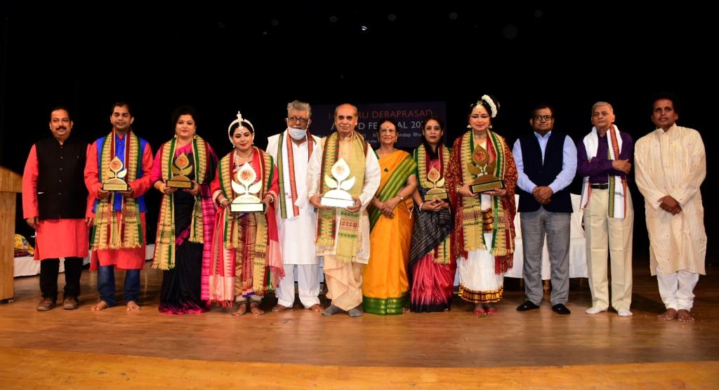 Curtains down on Guru Debaprasad Das Award Fest - OrissaPOST