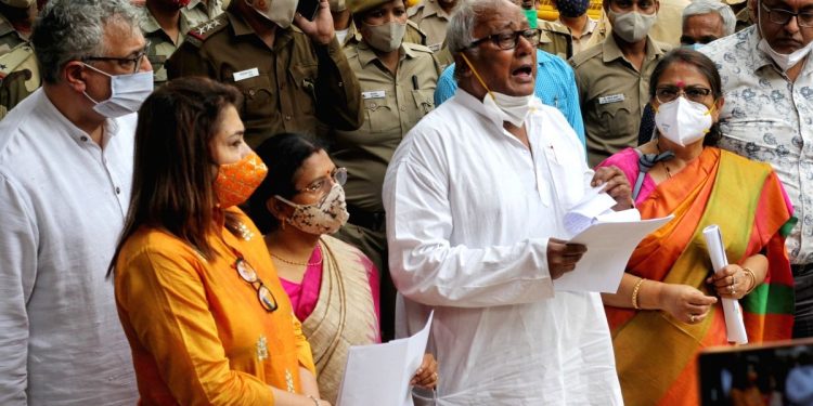 Trinamool MP Saugata Roy said that there should be ‘unbiased investigation’ and the poll panel should decide on it.