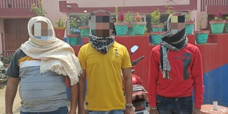 Firearm smuggling racket busted in Koraput, three arrested