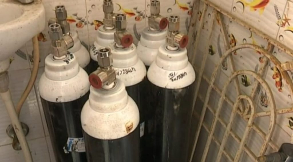 Black marketing of oxygen cylinders busted in Silk City