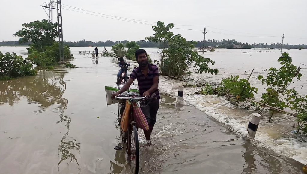 Floodwater from Subarnarekha cuts off over 20 villages in Balasore