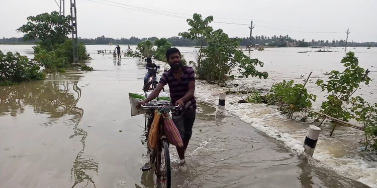 Floodwater from Subarnarekha cuts off over 20 villages in Balasore