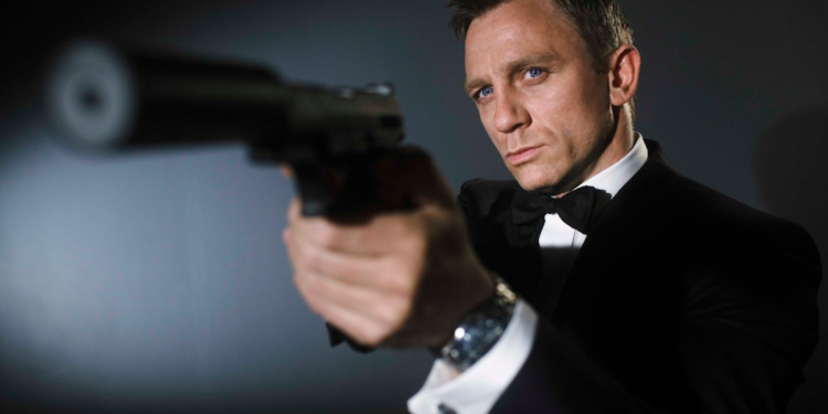 Daniel Craig