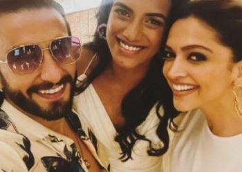 Ranveer Singh, Deepika's selfie with PV Sindhu goes viral