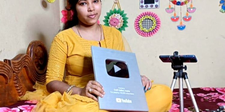 Village girl earns over Rs 1lakh pm from YouTube