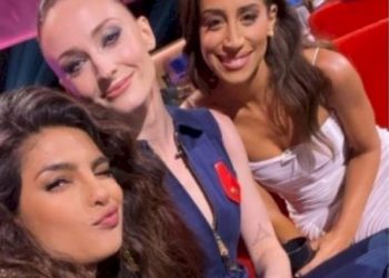 Priyanka Chopra, Sophie Turner come together for Jonas Brothers Family Roast