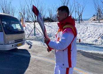 “Qi Fabao, a PLA regiment commander who sustained head injury while fighting bravely in the #Galwan Valley border skirmish with #India, is a torchbearer during Wed’s #Beijing2022 Winter Olympic Torch Relay.” Global Times tweeted. (Source: Global Times)