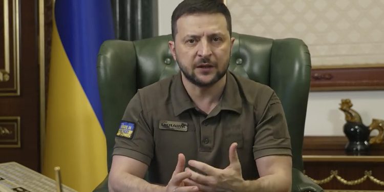 Ukraine war: Zelenskyy suspends security chief, top prosecutor