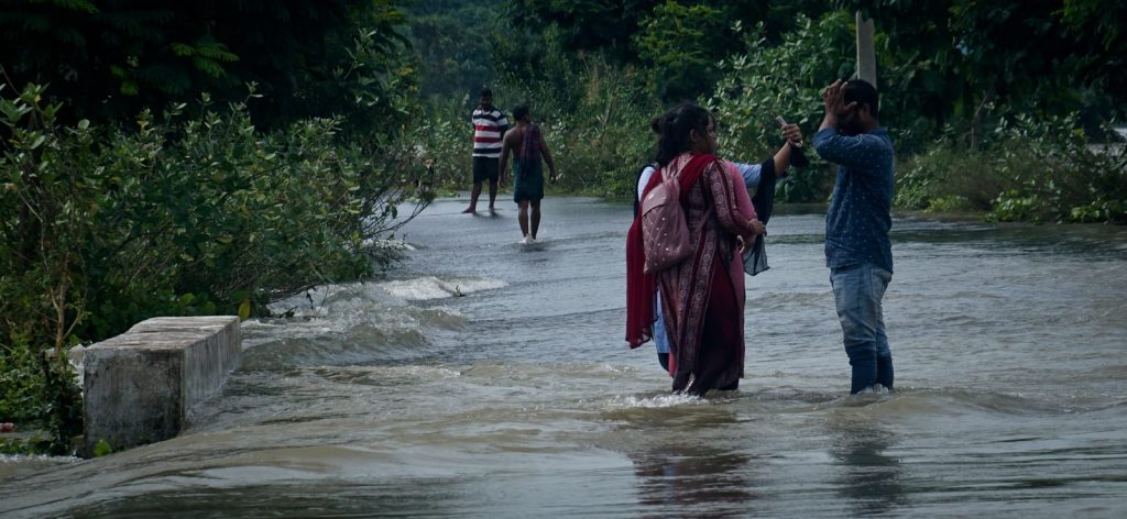 Mahanadi, flood, selfie, tourism