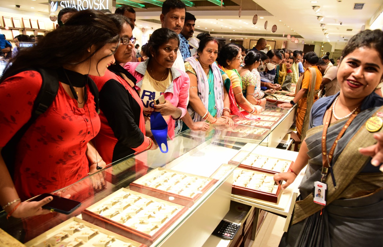 Heavy rush of customers at a jewellery shop in Bhubaneswar to buy precious metals on Dhanteras