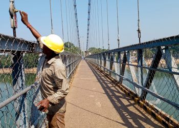 Cuttack admin declares Dhabaleswar hanging bridge unsafe