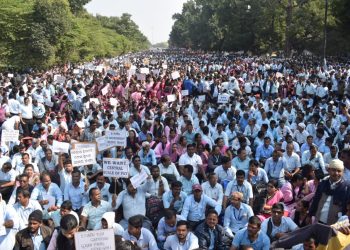 Teacher, protest