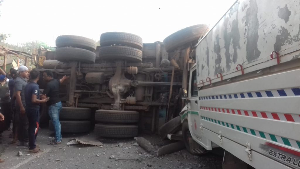 Mingled vehicles following a mishap on NH-53 near Chandikhole