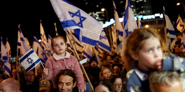 Israelis step up protests after Netanyahu rejects compromise