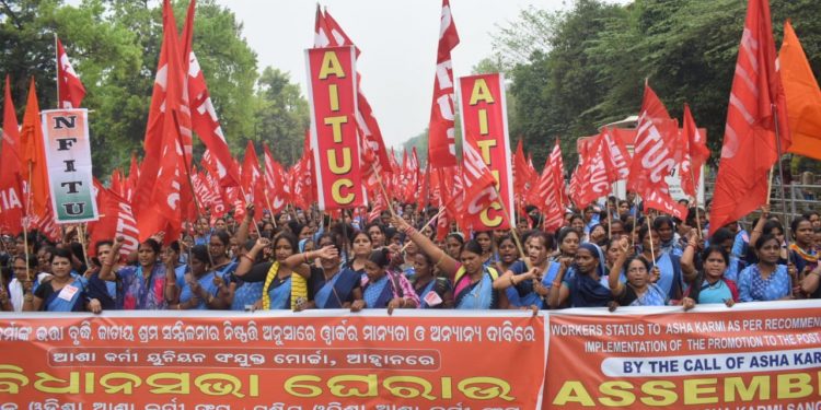 Odisha ASHA workers resume protest in Bhubaneswar