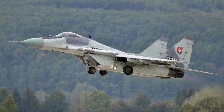 Slovakia to give its fleet of 13 Soviet-era MiG-29 fighter jets to Ukraine (Image: Twitter)