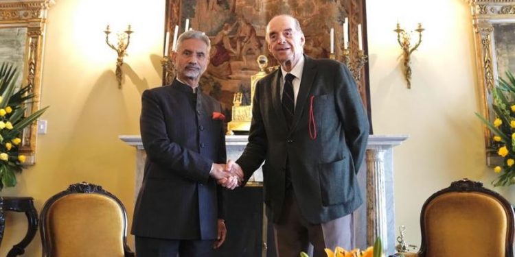 External Affairs Minister S Jaishankar with his Colombian counterpart Alvaro Leyva Duran (Image: DrSJaishankar/Twitter)