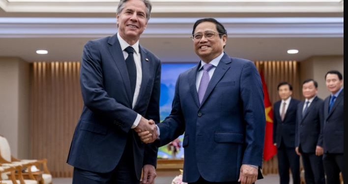 US, Vietnam pledge to boost ties as Blinken visits Hanoi