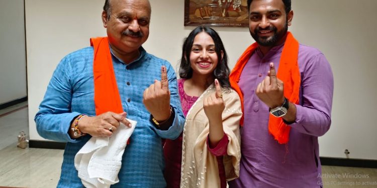 Basavaraj Bommai cast vote at Shiggaon in Haveri (Image: BSBommai/Twitter)