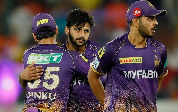 KKR beat Sunrisers by five runs Hyderabad: Kolkata Knight Riders beat Sunrisers Hyderabad by five runs in the IPL here Thursday. KKR scored 171 for nine with Rinku Singh smashing 46 off 35 balls. Sunrisers were on course for victory but ended up short with 166 for eight in 20 overs. Brief scores: KKR 171/9 in 20 overs (Rinku Singh 46, Nitish Rana 42; Marco Jansen 2/24). SRH 166/8 in 20 overs (Aiden Markram 41; Shardul Thakur 2/23). PTI IPL, KKR, SRH