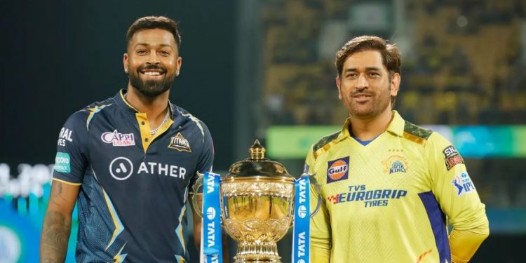 MS Dhoni and Hardik Pandya at the toss of IPL 2023 Qualifier 1 between Chennai Super Kings and Gujarat Titans (Image: iplt20.com)