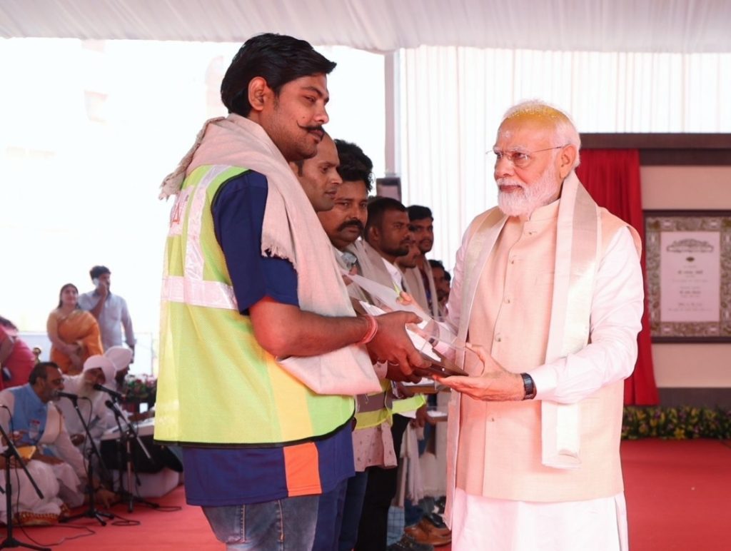 Narendra Modi, Puranjan Dalai, Odisha, Chandipur, Parliament