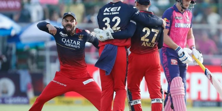 Virat Kohli celebrates Joe Root's wicket in an IPL match between Royal Challengers Bangalore and Rajasthan Royals (Image: iplt20.com)