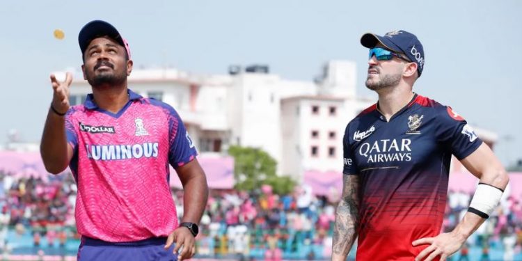 Sanju samson and Faf du Plessis during the toss of an IPL match between Rajasthan Royals and Royal Challengers Bangalore (Image: iplt20.com)