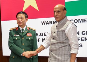 Defence Minister Rajnath Singh with Vietnamese with his counterpart General Phan Van Giang