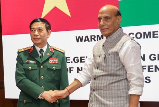 Defence Minister Rajnath Singh with Vietnamese with his counterpart General Phan Van Giang