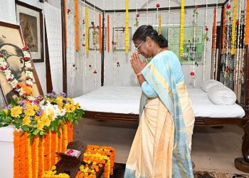 President Murmu visits birthplace of Netaji Subhas Chandra Bose in Odisha's Cuttack
