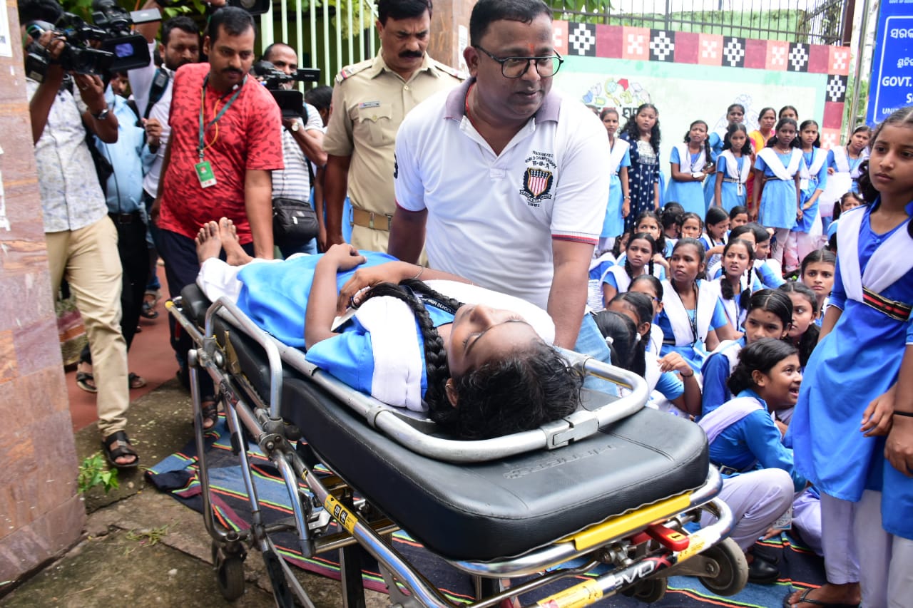 Unit-9 Government Girls High School fainted during the agitation