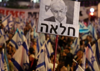 Israeli protesters vent their anger at Prime Minister Benjamin Netanyahu's decision to forge ahead with his government's judicial reforms despite widespread opposition. (AFP)